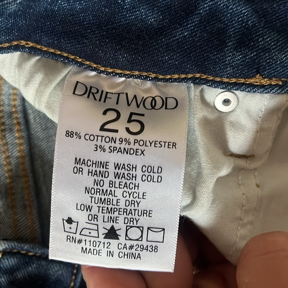 Driftwood Colette Crop Aztec Jeans - Picture 7 of 9